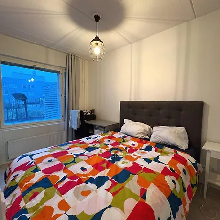 Huoneisto New One Bedroom With Terrace Close To Airport