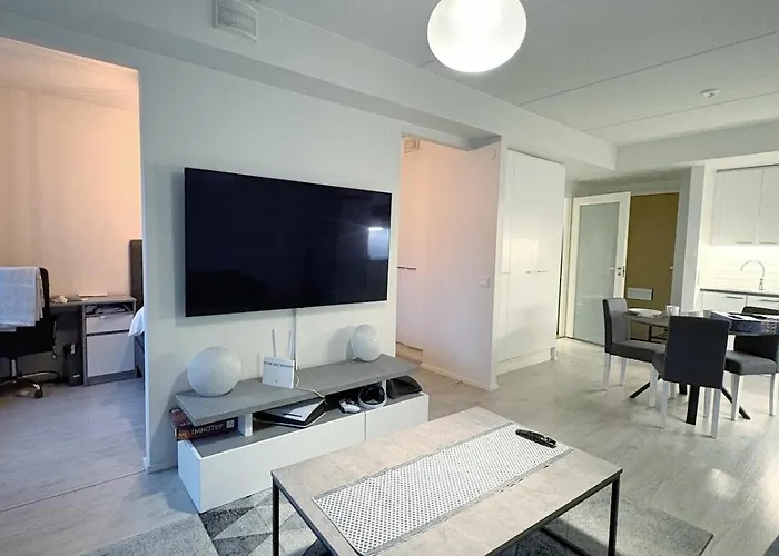 Appartement New One Bedroom With Terrace Close To Airport *